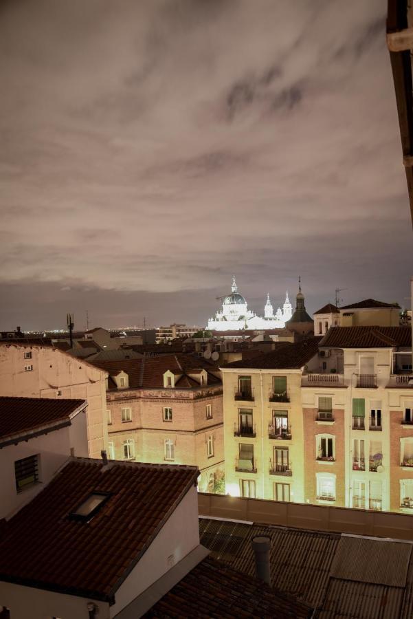 W3Inn La Latina Madrid Bagian luar foto
